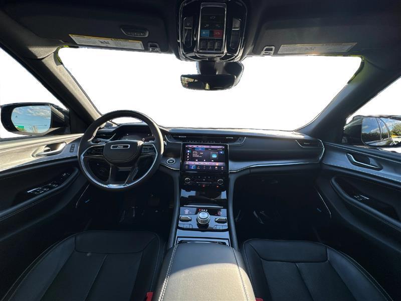 Jeep Grand Cherokee photo 14