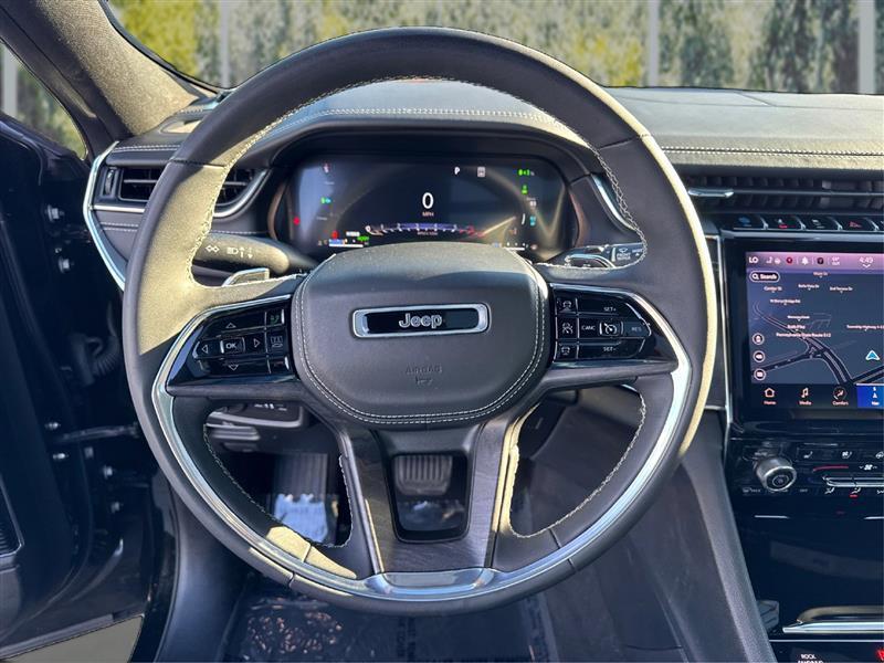 Jeep Grand Cherokee photo 18