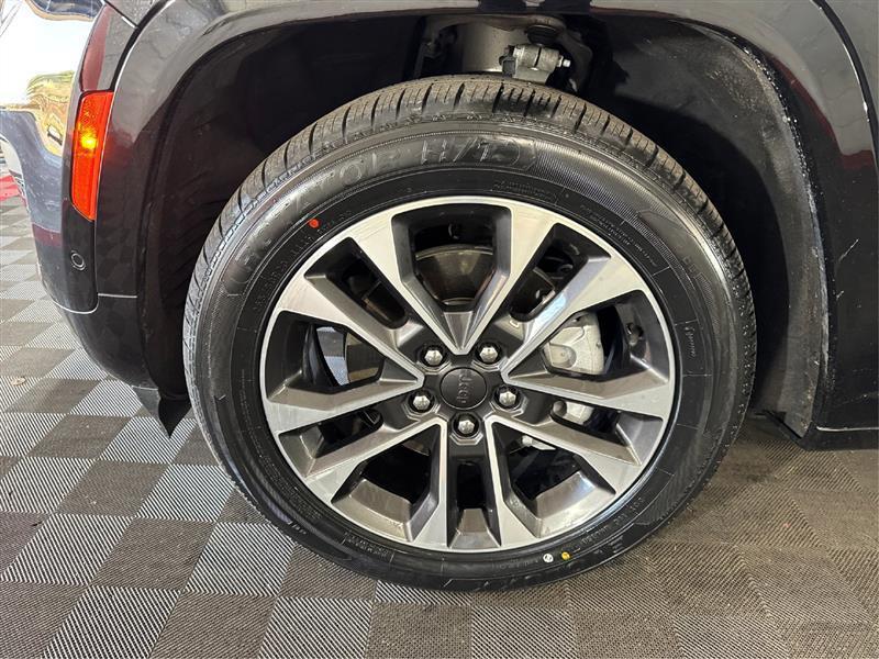 Jeep Grand Cherokee photo 34