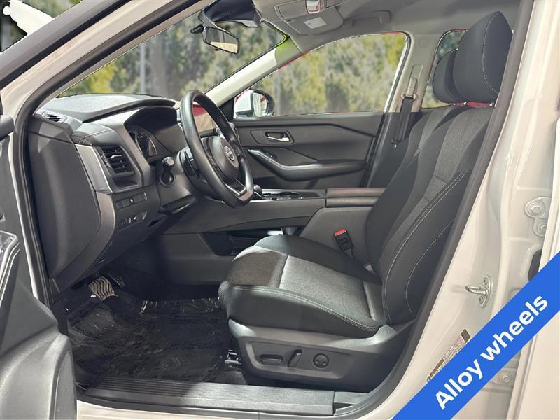 Nissan Rogue SV 2024