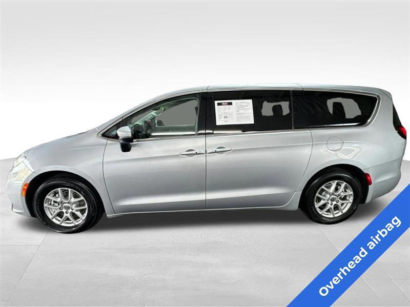 Chrysler Pacifica Touring L 2023