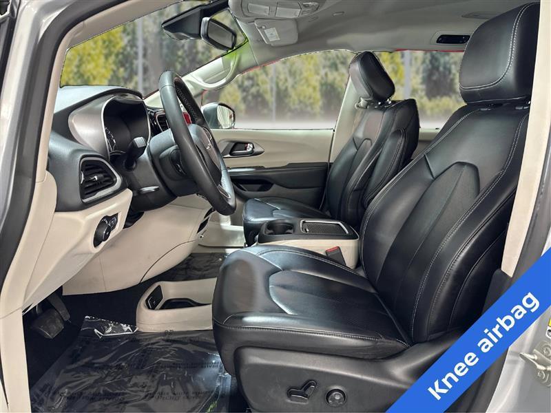 Chrysler Pacifica Touring L 2023
