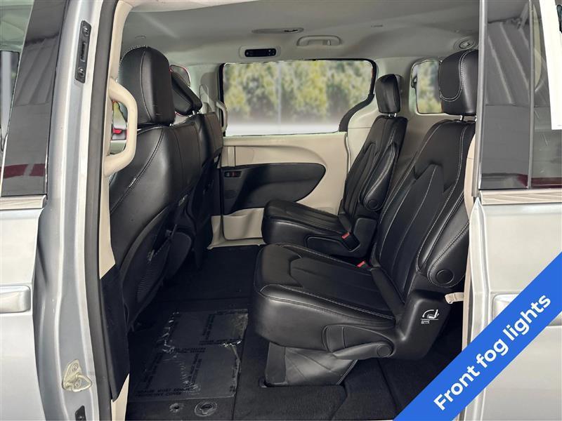 Chrysler Pacifica Touring L 2023
