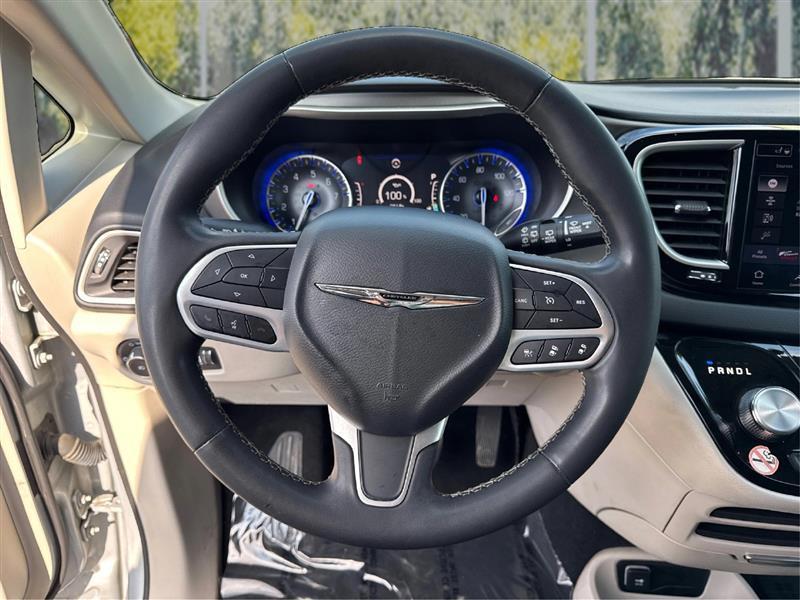 Chrysler Pacifica Touring L 2023