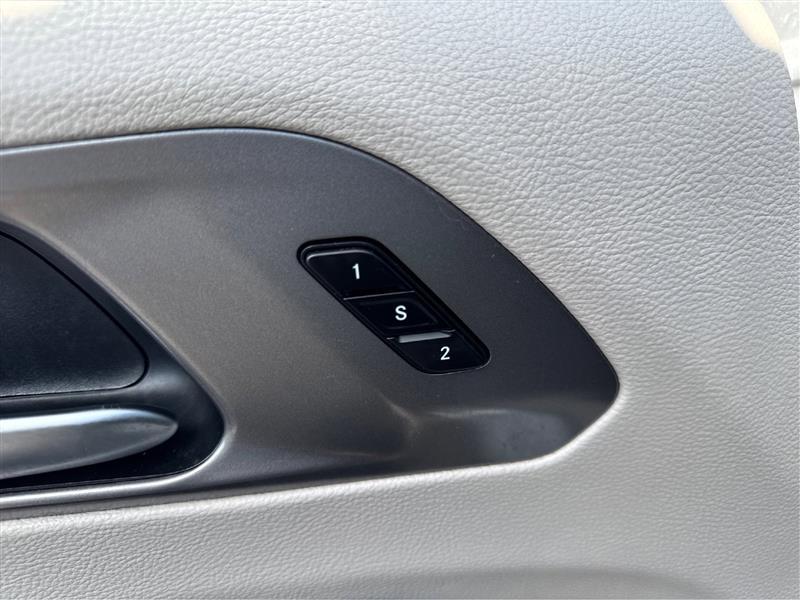 Chrysler Pacifica Touring L 2023