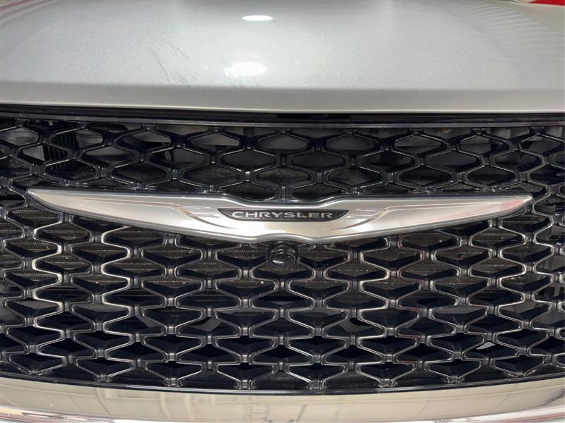 Chrysler Pacifica Touring L 2023