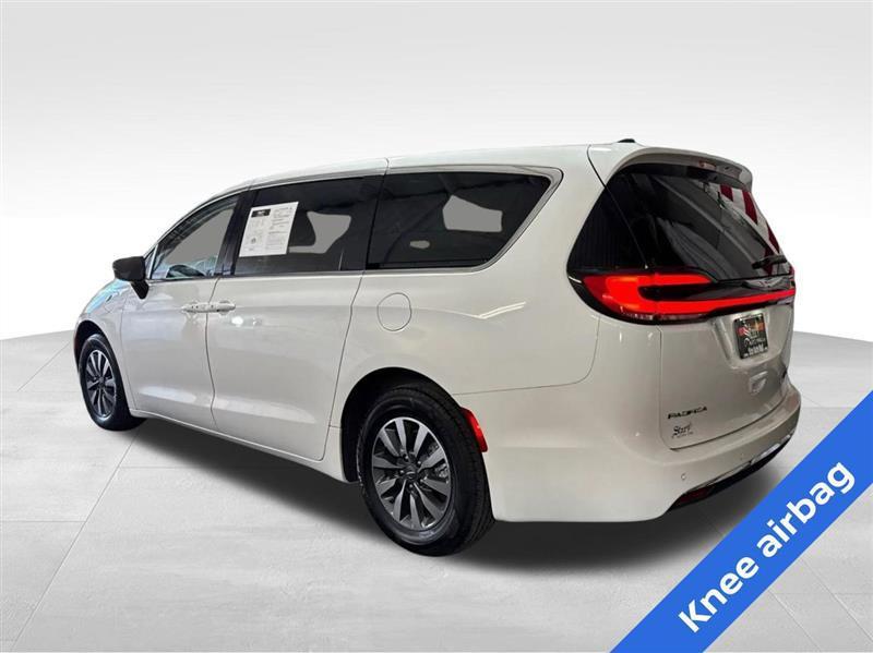 Chrysler Pacifica Hybrid Select 2024