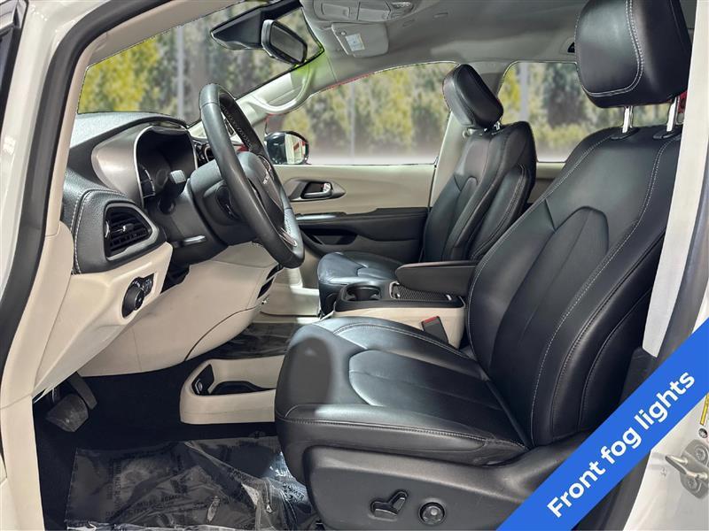 Chrysler Pacifica Hybrid Select 2024