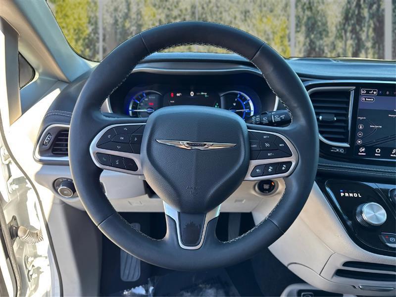 Chrysler Pacifica Hybrid Select 2024