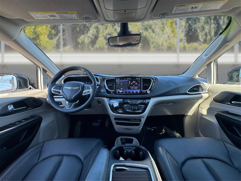 Chrysler Pacifica Hybrid Select 2024