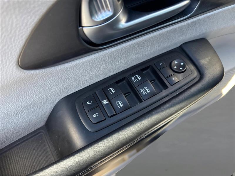 Chrysler Pacifica Hybrid Select 2024