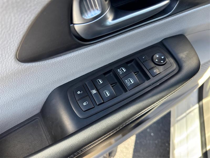 Chrysler Pacifica Hybrid Select 2024