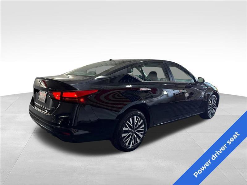 Nissan Altima 2.5 SV AWD 2025