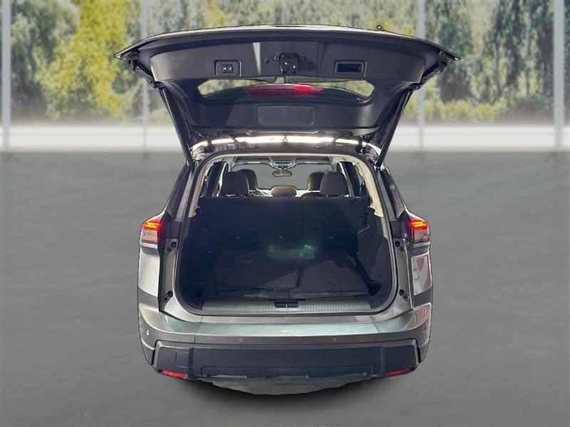 Nissan Rogue photo 13