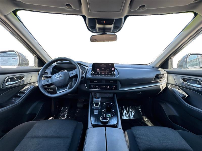 Nissan Rogue photo 14