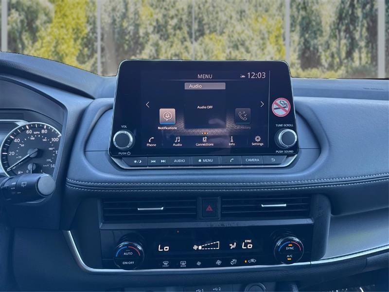 Nissan Rogue photo 16