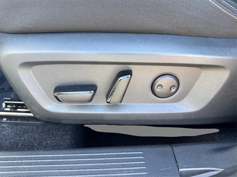 Nissan Rogue photo 19