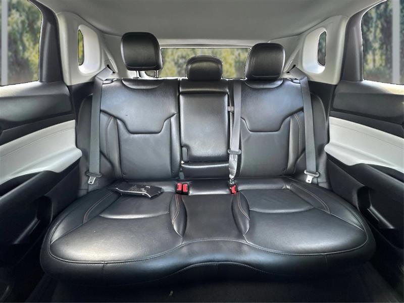 Jeep Compass photo 15