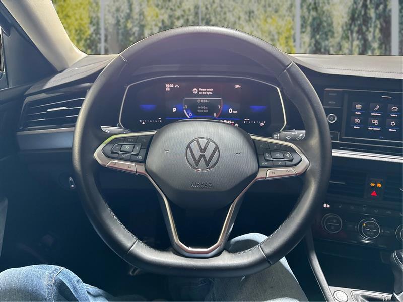 Volkswagen Jetta SE 2024