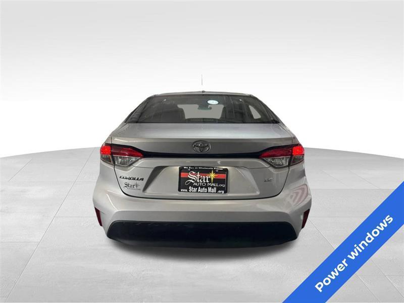 Toyota Corolla LE 2024