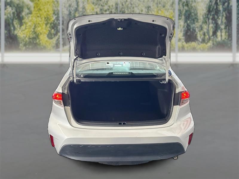 Toyota Corolla LE 2024