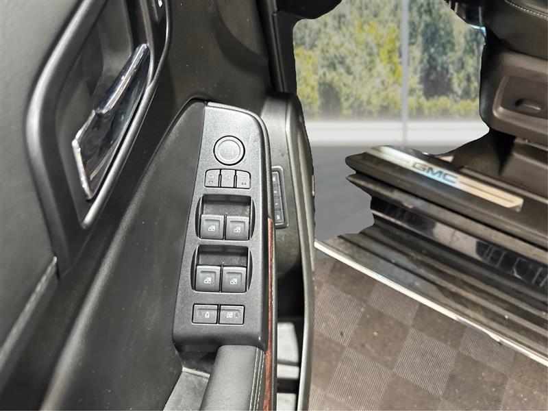 GMC Yukon XL SLT 4WD 2019
