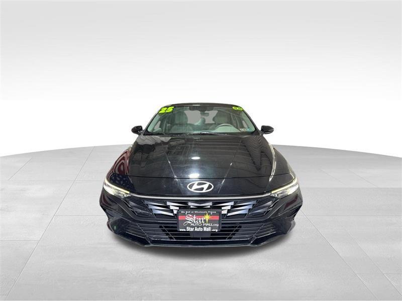 Hyundai Elantra SEL Convenience 2025