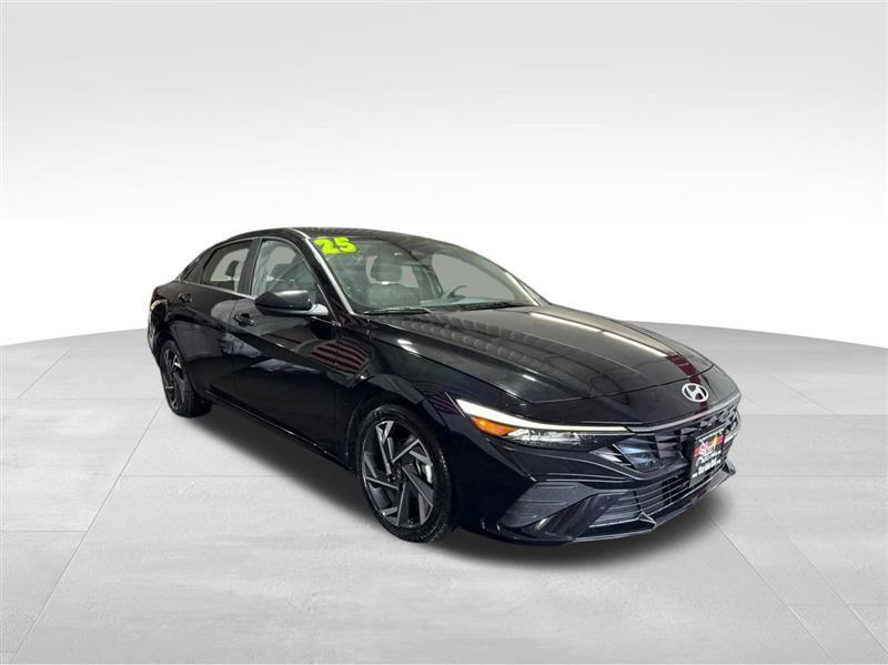 Hyundai Elantra SEL Convenience 2025