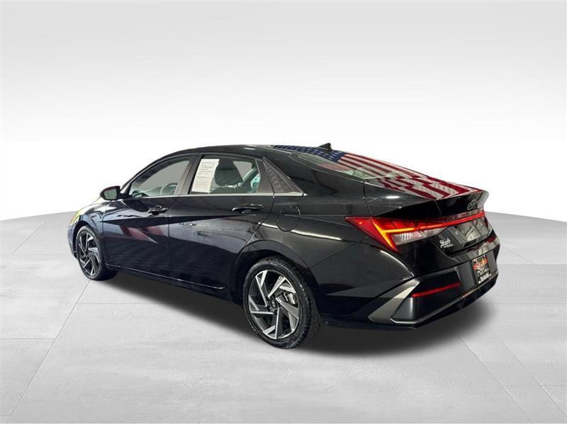 Hyundai Elantra SEL Convenience 2025