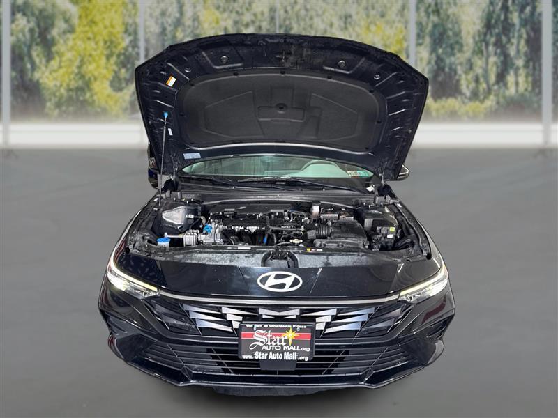 Hyundai Elantra SEL Convenience 2025