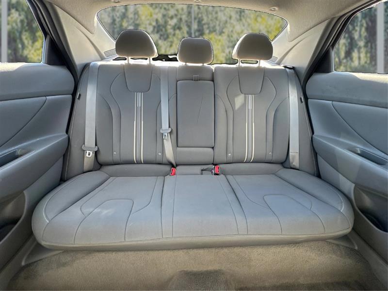 Hyundai Elantra SEL Convenience 2025