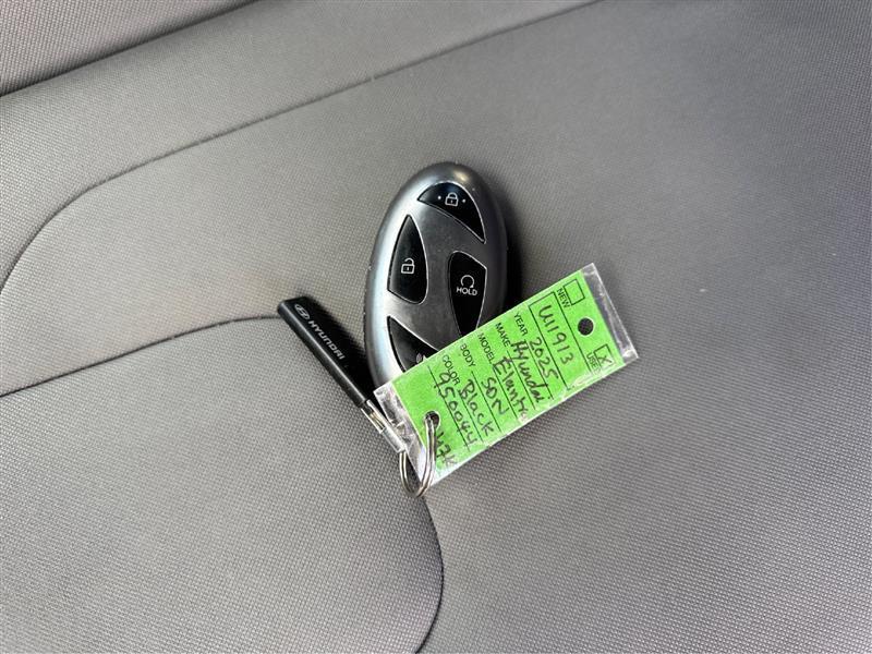Hyundai Elantra SEL Convenience 2025