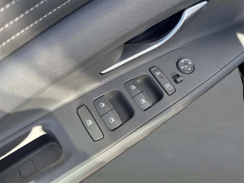 Hyundai Elantra SEL Convenience 2025