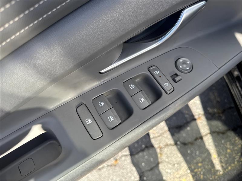 Hyundai Elantra SEL Convenience 2025