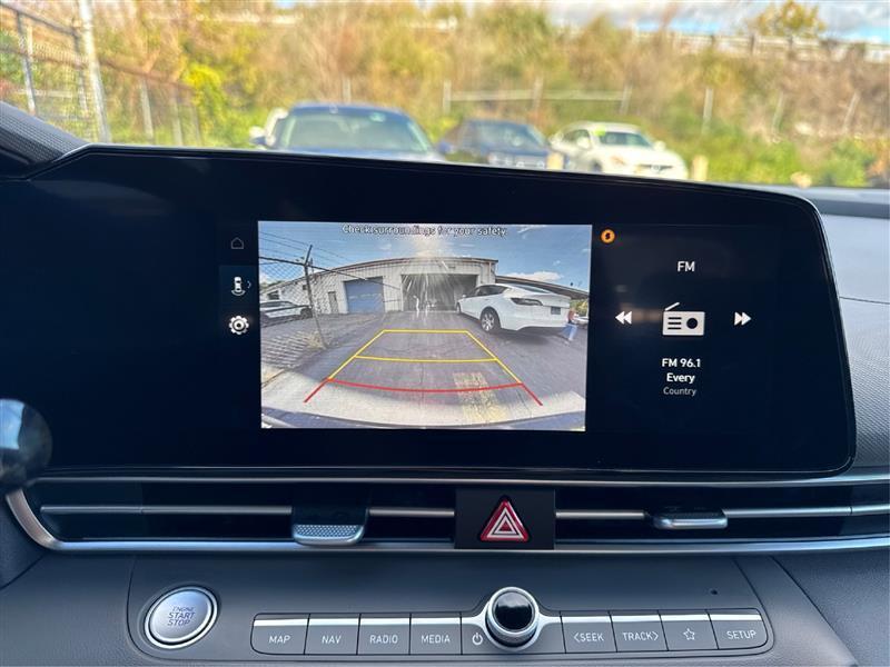 Hyundai Elantra SEL Convenience 2025