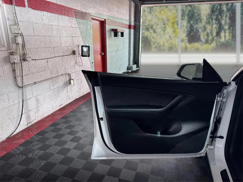Tesla Model 3 Standard Range Plus 2021