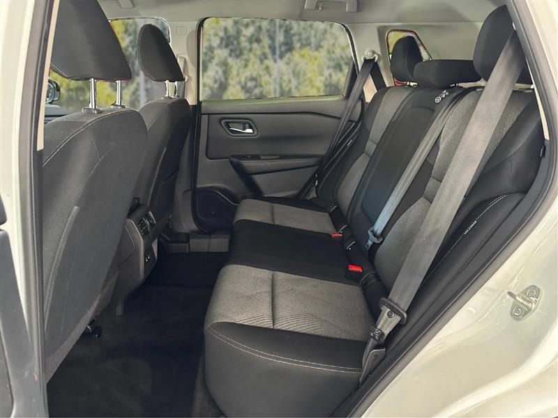 Nissan Rogue photo 10