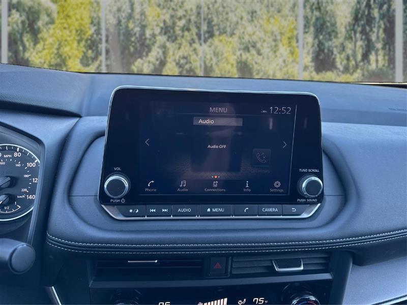 Nissan Rogue photo 16