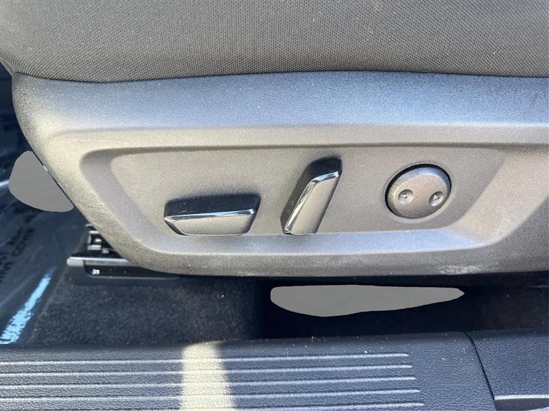 Nissan Rogue photo 19