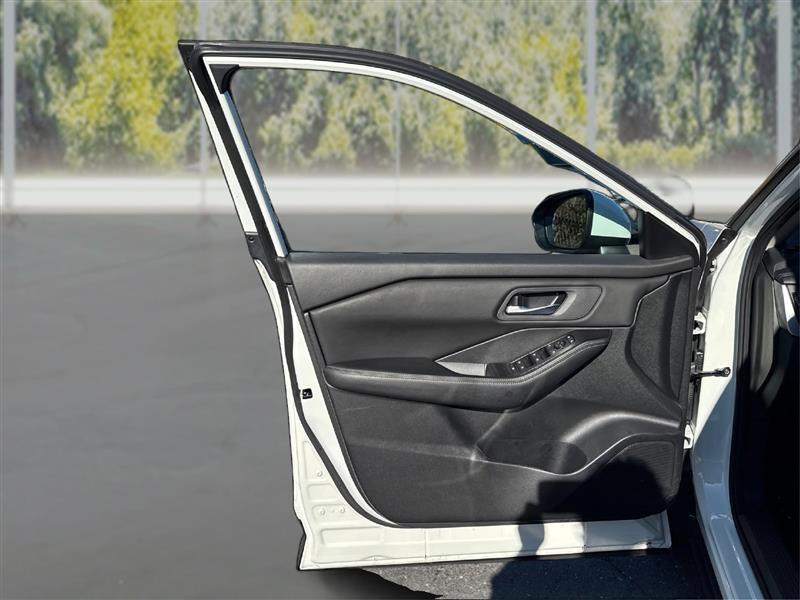 Nissan Rogue photo 20