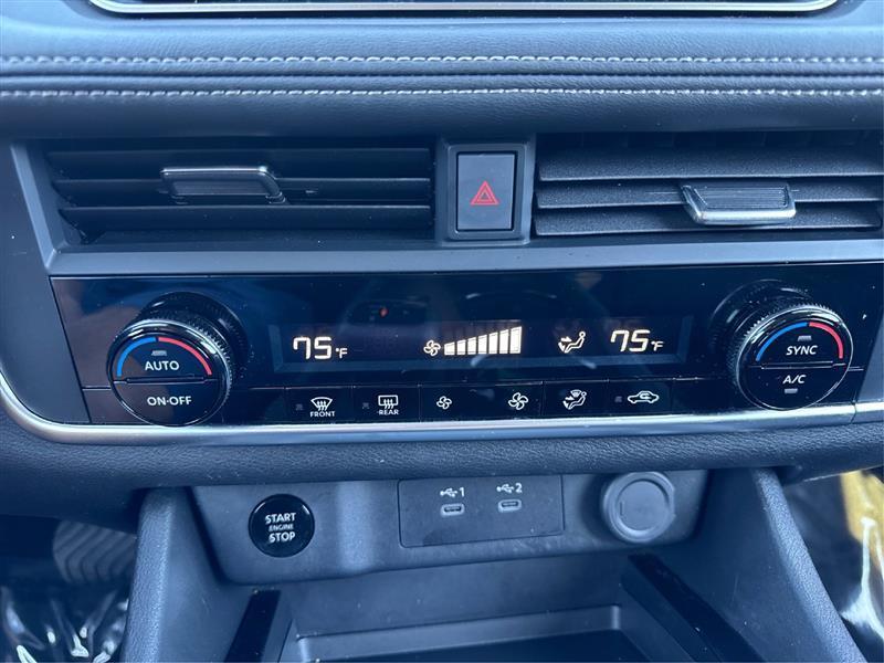 Nissan Rogue photo 33