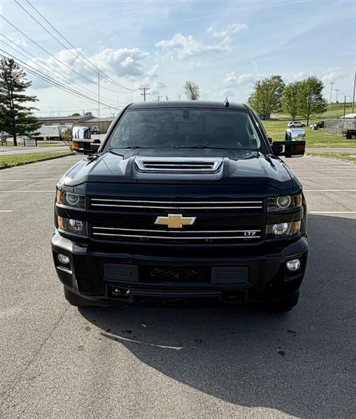 Chevrolet Silverado 2500HD LTZ Crew Cab 4WD 2017