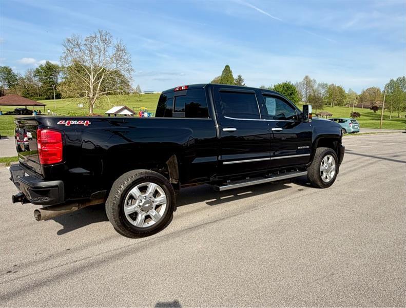 Chevrolet Silverado 2500HD LTZ Crew Cab 4WD 2017