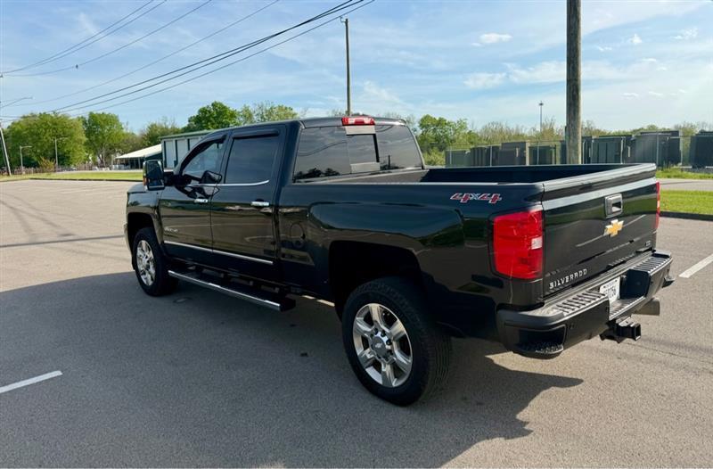 Chevrolet Silverado 2500HD LTZ Crew Cab 4WD 2017