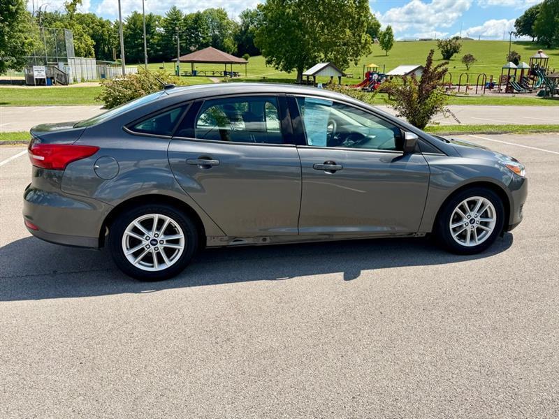 Ford Focus SE Sedan 2018