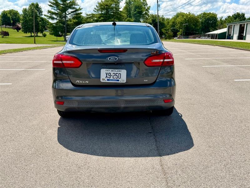 Ford Focus SE Sedan 2018