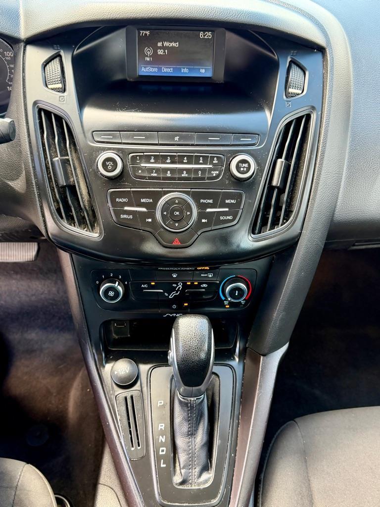 Ford Focus SE Sedan 2018