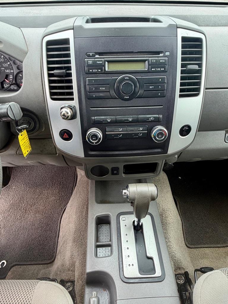 Nissan Frontier SE Crew Cab LWB 2WD 2010