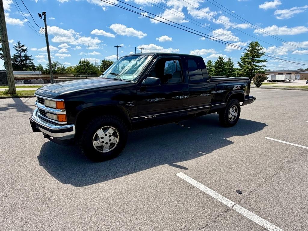 Chevrolet C/K 1500 Ext. Cab 6.5-ft. Bed 4WD 1995