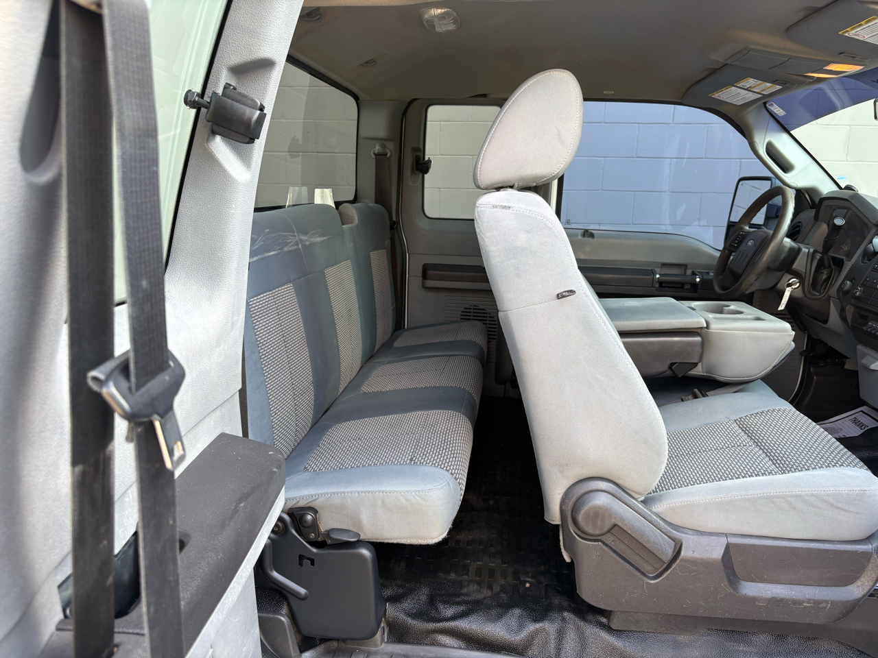 Ford Super Duty F-250 SRW 4WD SuperCab 142" XL 2012 Ford Super Duty F-250 SRW 4WD SuperCab 142" XL 2012